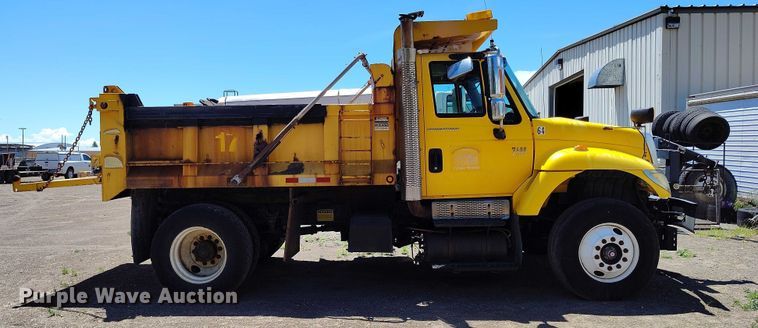 image for item IP9625 2005 International 7400 dump truck