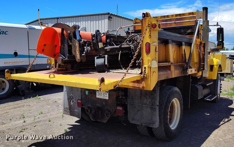 image for item IP9625 2005 International 7400 dump truck