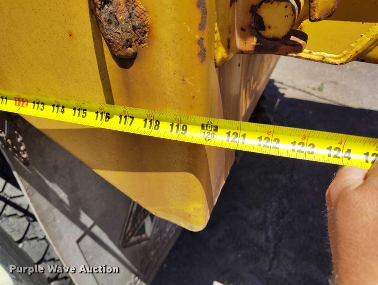 image for item IP9625 2005 International 7400 dump truck