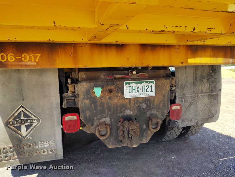 image for item IP9625 2005 International 7400 dump truck