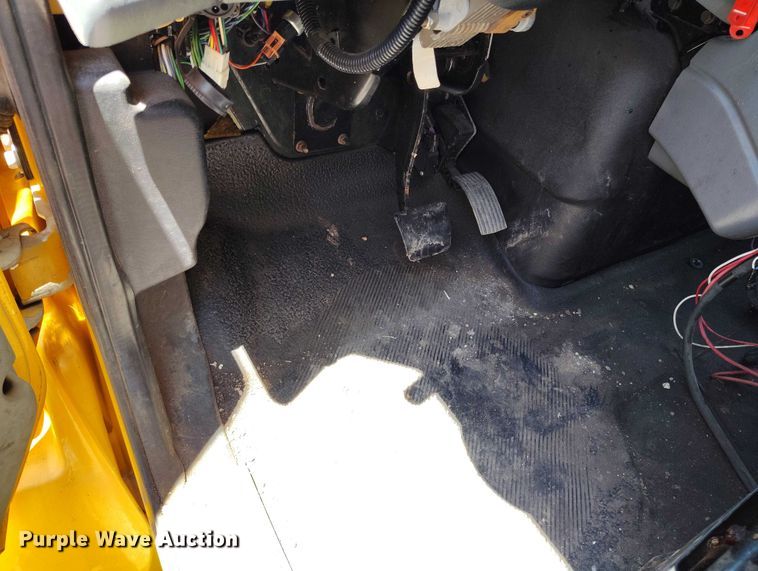 image for item IP9625 2005 International 7400 dump truck