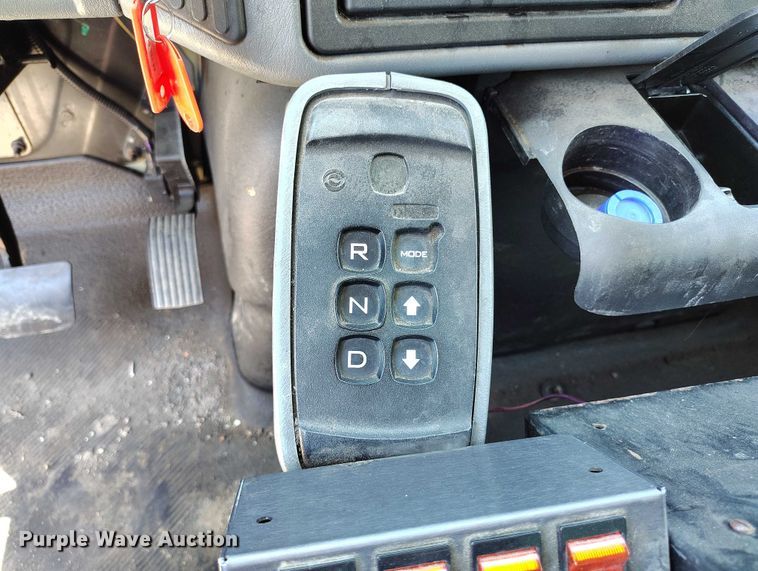 image for item IP9625 2005 International 7400 dump truck