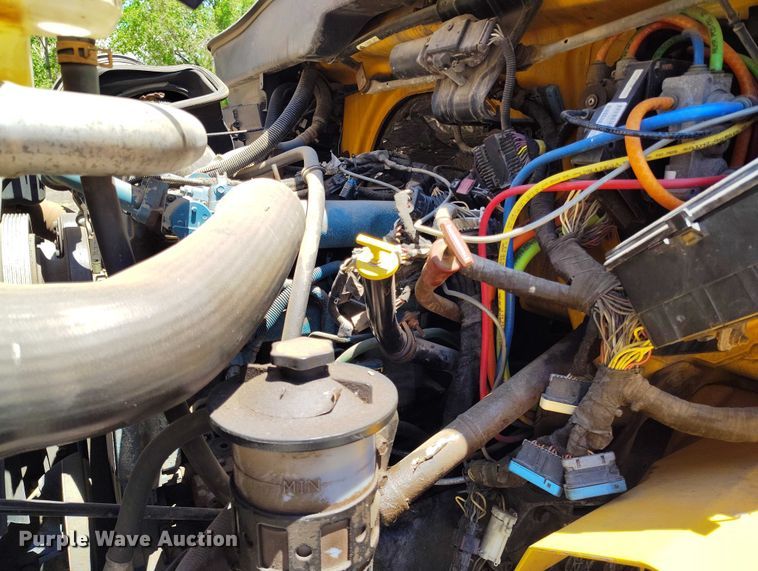 image for item IP9625 2005 International 7400 dump truck