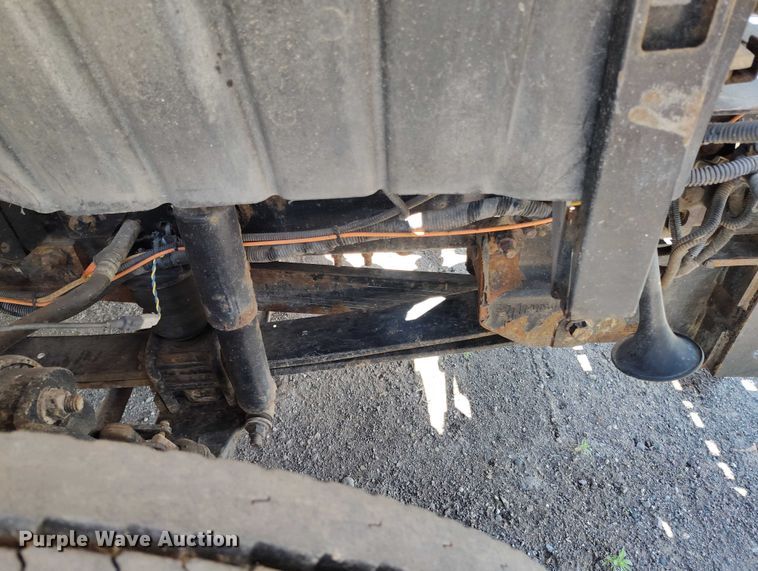 image for item IP9625 2005 International 7400 dump truck