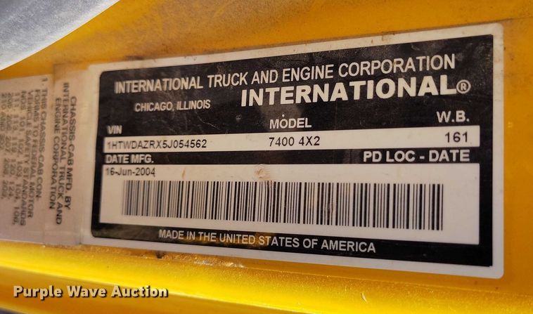 image for item IP9625 2005 International 7400 dump truck