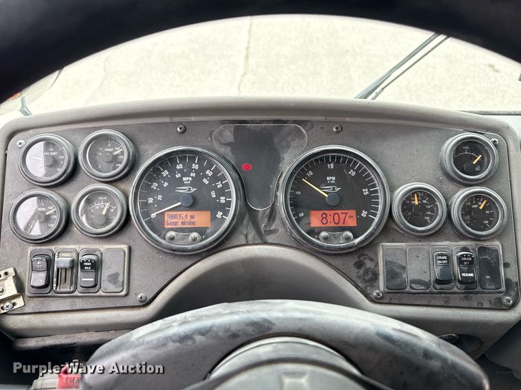 image for item MO9290 2007 Blue Bird All American school bus