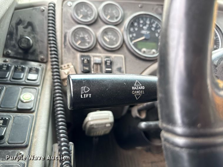 image for item MO9290 2007 Blue Bird All American school bus