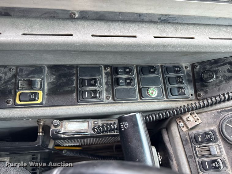 image for item MO9290 2007 Blue Bird All American school bus