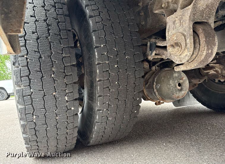 image for item MO9290 2007 Blue Bird All American school bus