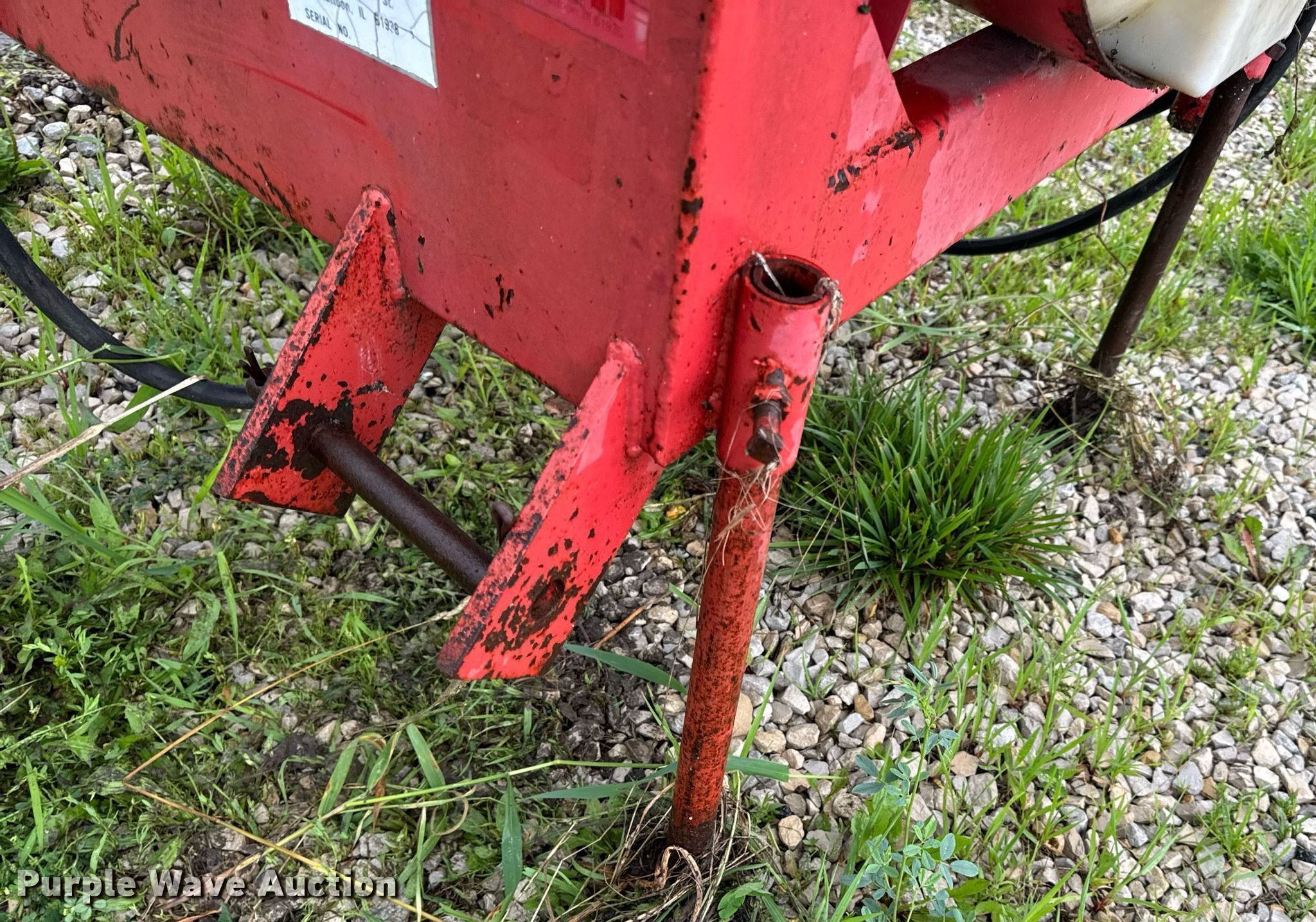 Superior Campbell turf sprayer in Canton, MO | Item DV4208 sold