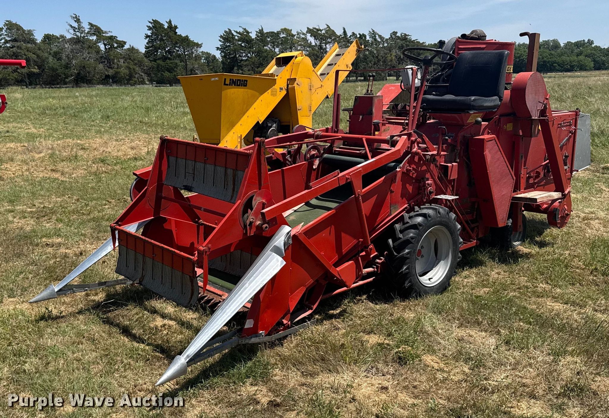 1982 Hans-Ulrich Hege 125B seed harvester in Hays, KS | Item