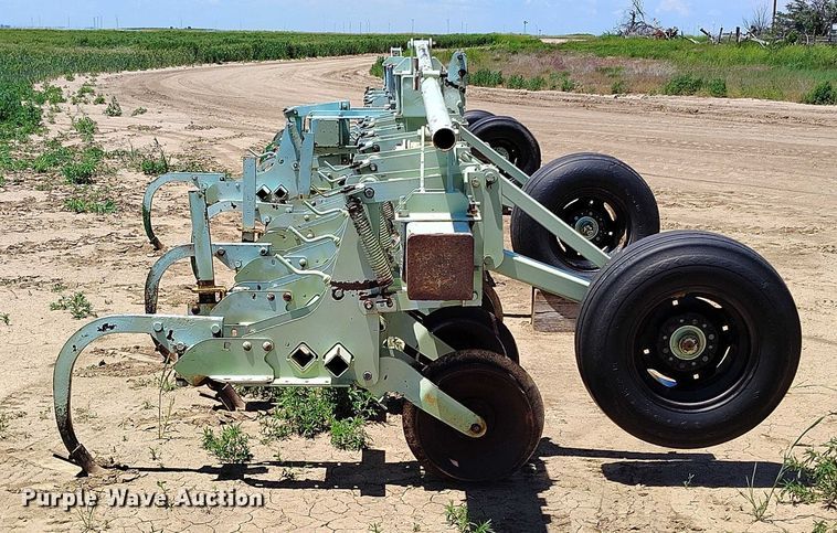 image for item DP4967 Orthman  332-015 row crop cultivator