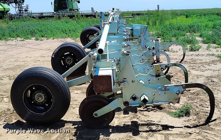 image for item DP4967 Orthman  332-015 row crop cultivator