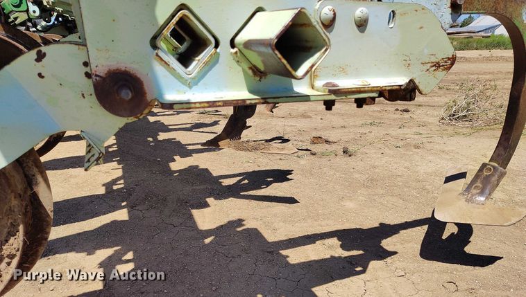 image for item DP4967 Orthman  332-015 row crop cultivator