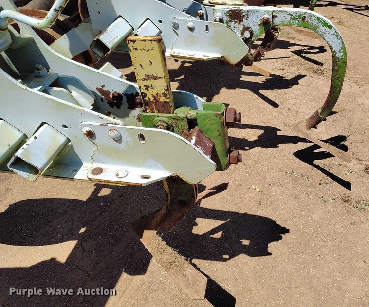 image for item DP4967 Orthman  332-015 row crop cultivator