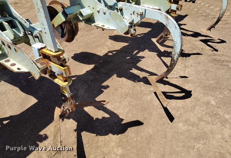 image for item DP4967 Orthman  332-015 row crop cultivator