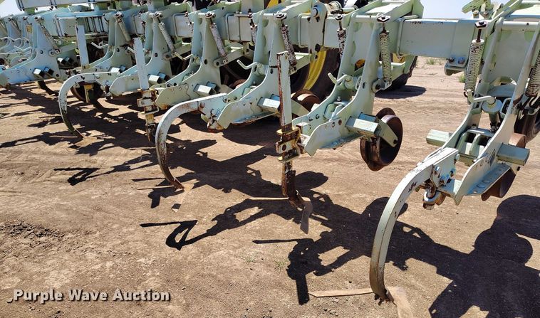 image for item DP4967 Orthman  332-015 row crop cultivator