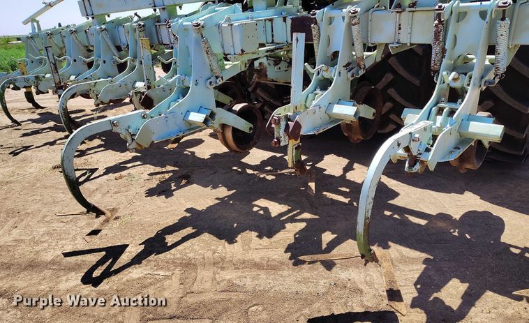 image for item DP4967 Orthman  332-015 row crop cultivator