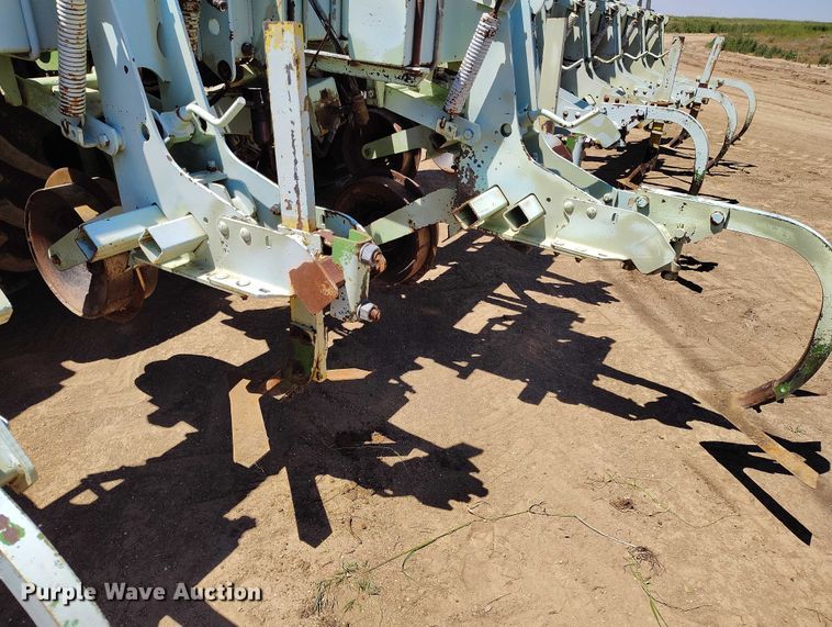 image for item DP4967 Orthman  332-015 row crop cultivator