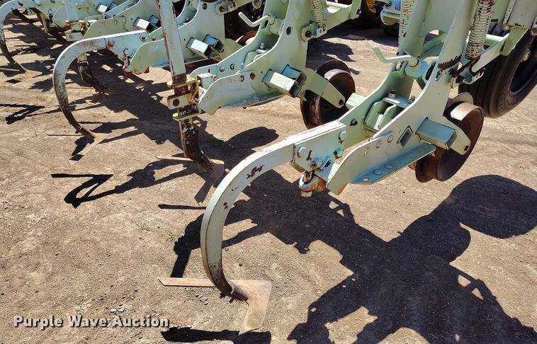 image for item DP4967 Orthman  332-015 row crop cultivator