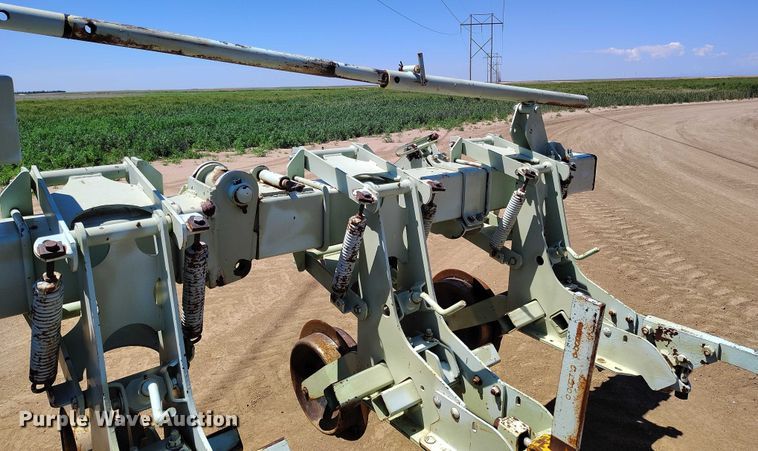 image for item DP4967 Orthman  332-015 row crop cultivator