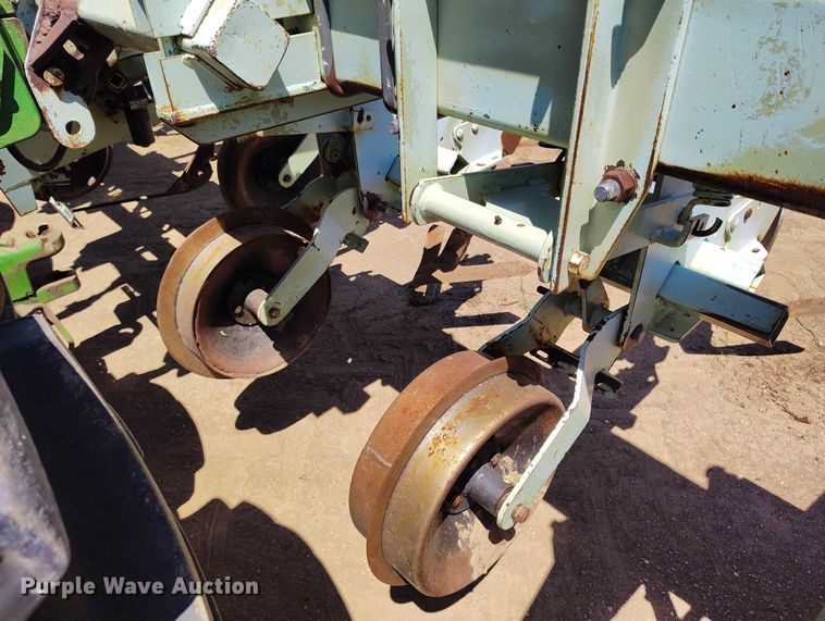 image for item DP4967 Orthman  332-015 row crop cultivator