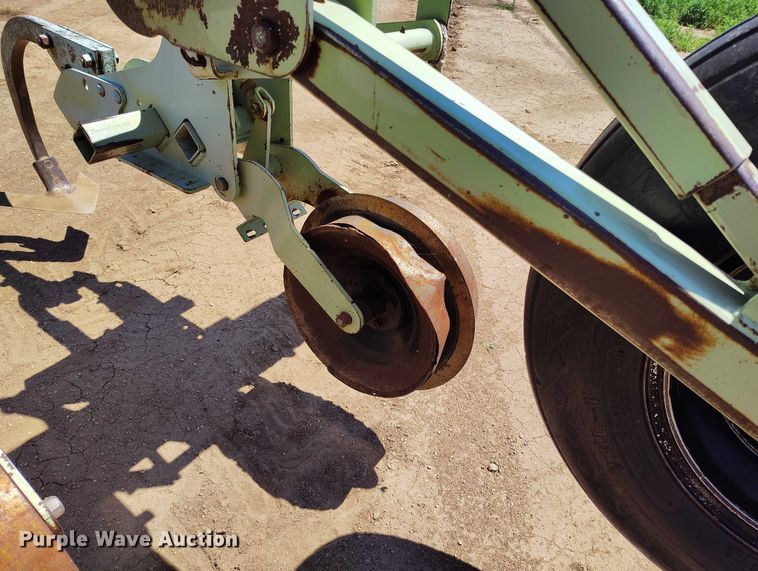 image for item DP4967 Orthman  332-015 row crop cultivator