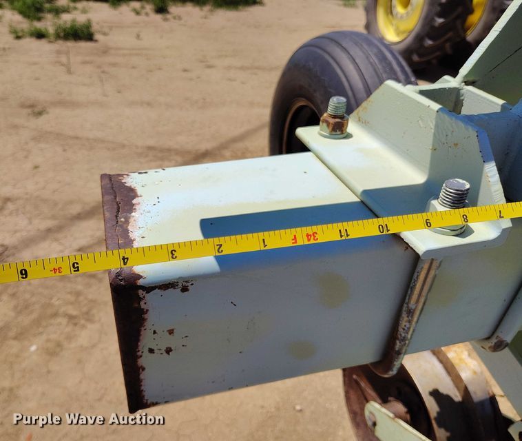 image for item DP4967 Orthman  332-015 row crop cultivator