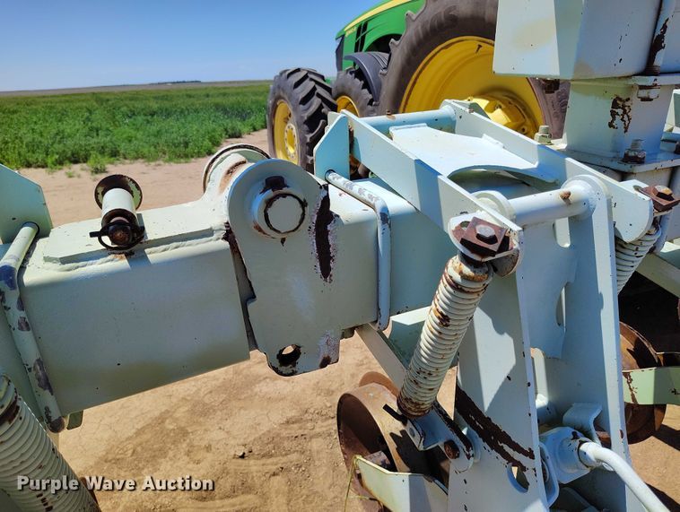 image for item DP4967 Orthman  332-015 row crop cultivator