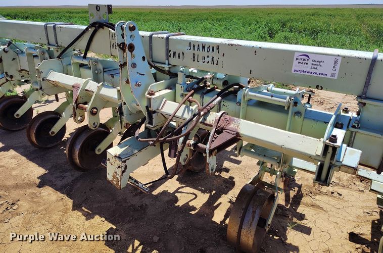 image for item DP4967 Orthman  332-015 row crop cultivator