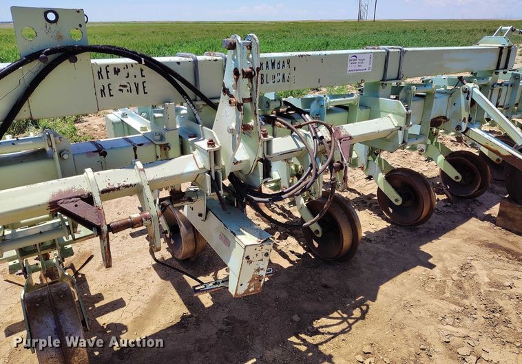 image for item DP4967 Orthman  332-015 row crop cultivator