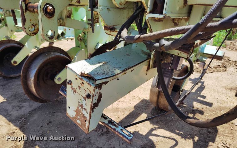 image for item DP4967 Orthman  332-015 row crop cultivator