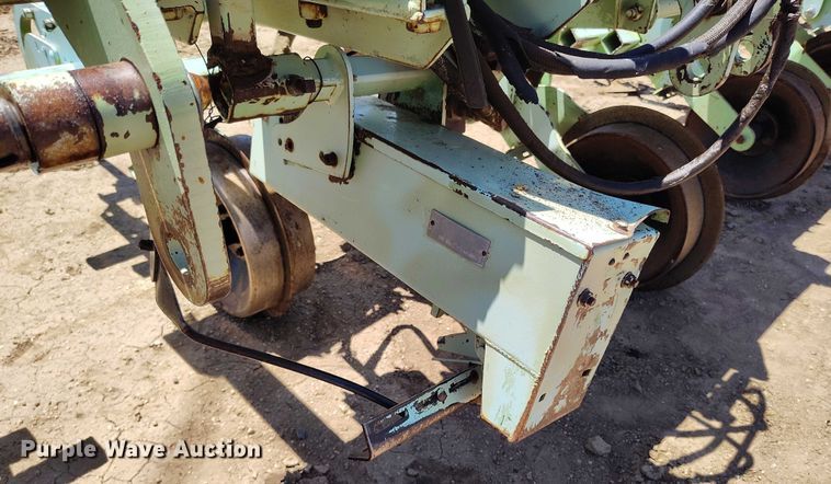 image for item DP4967 Orthman  332-015 row crop cultivator