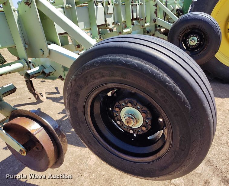 image for item DP4967 Orthman  332-015 row crop cultivator