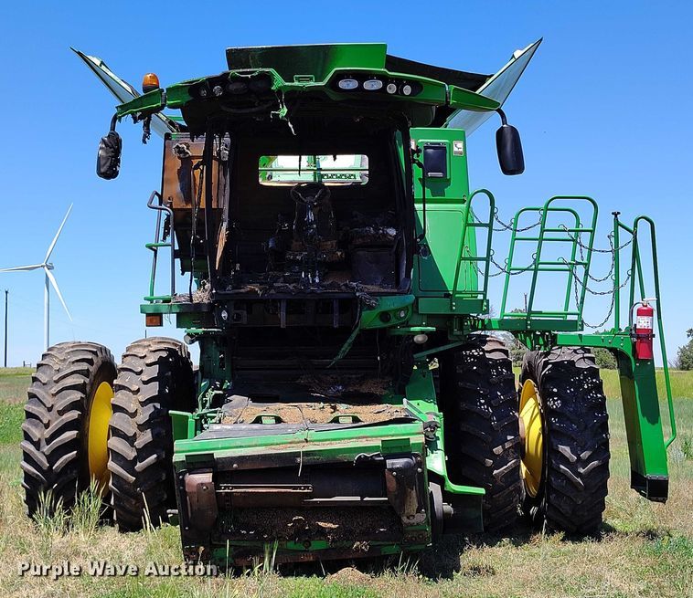 image for item DP5012 2012 John Deere S680 combine
