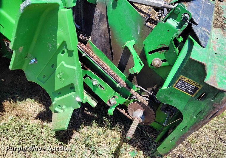 image for item DP5012 2012 John Deere S680 combine
