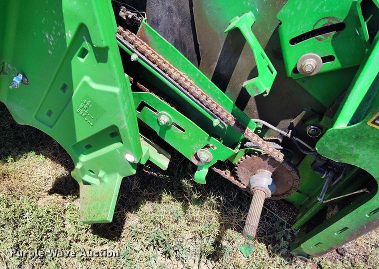 image for item DP5012 2012 John Deere S680 combine