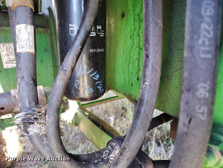 image for item DP5012 2012 John Deere S680 combine