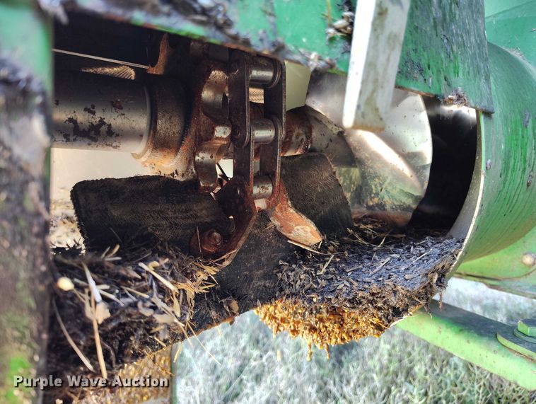 image for item DP5012 2012 John Deere S680 combine