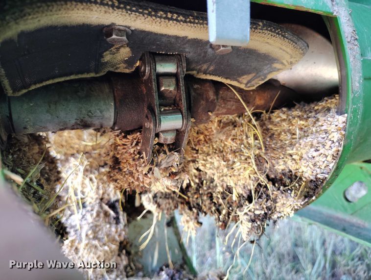 image for item DP5012 2012 John Deere S680 combine