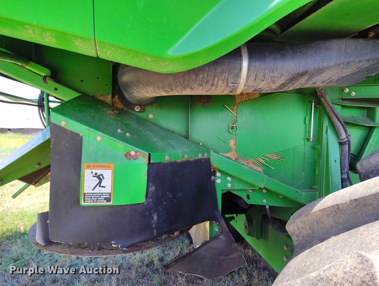 image for item DP5012 2012 John Deere S680 combine