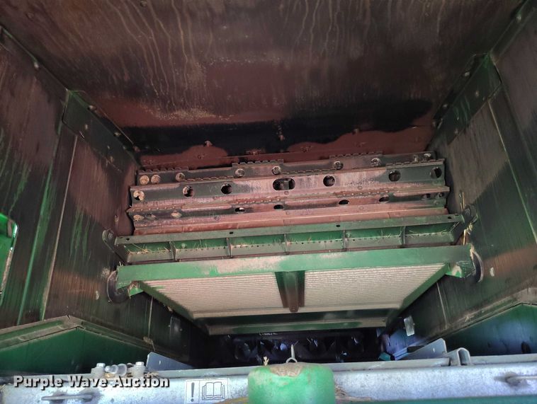 image for item DP5012 2012 John Deere S680 combine