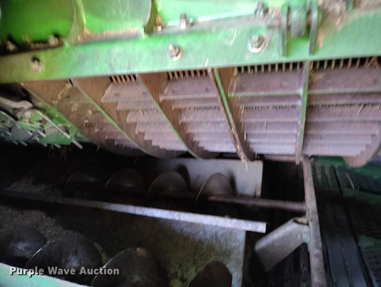 image for item DP5012 2012 John Deere S680 combine