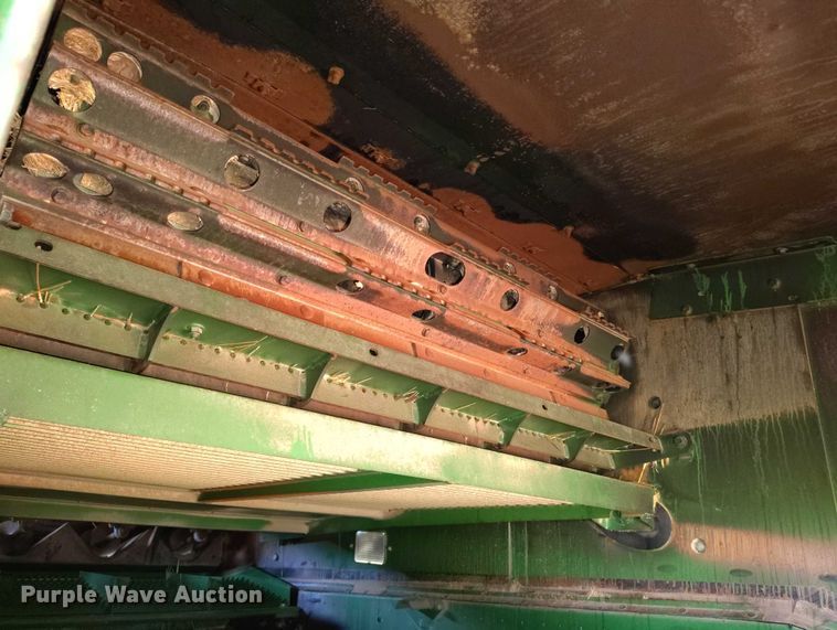 image for item DP5012 2012 John Deere S680 combine