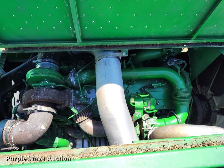 image for item DP5012 2012 John Deere S680 combine