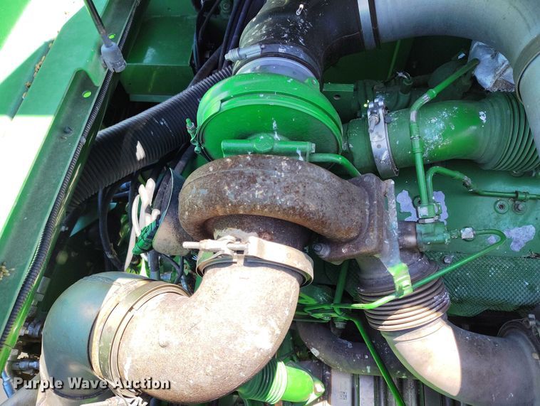 image for item DP5012 2012 John Deere S680 combine