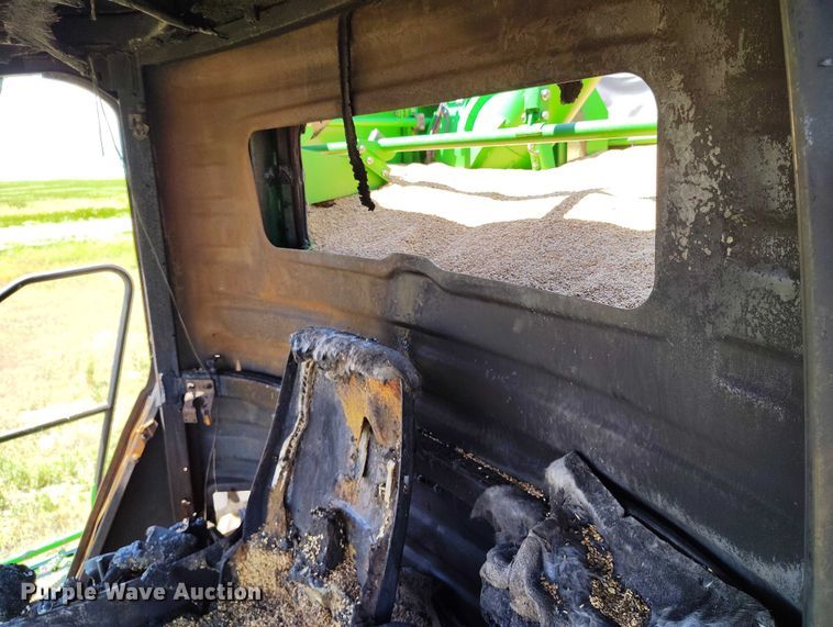 image for item DP5012 2012 John Deere S680 combine