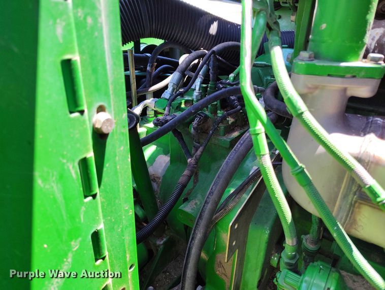 image for item DP5012 2012 John Deere S680 combine