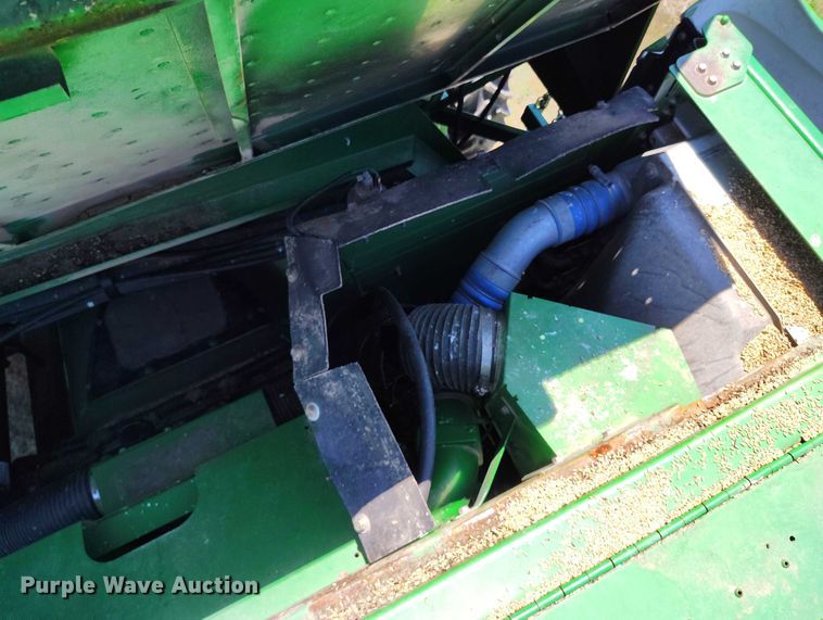 image for item DP5012 2012 John Deere S680 combine