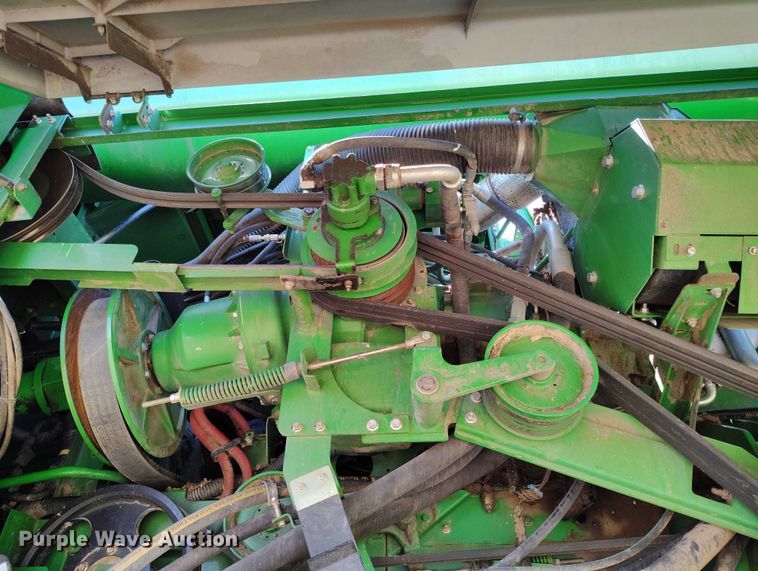 image for item DP5012 2012 John Deere S680 combine